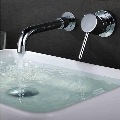 Moderne Messing-Wandarmatur